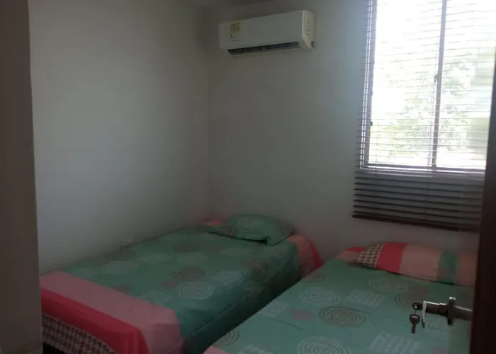 Comodo Apartamento Cerca Al Mar